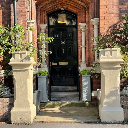 City Centre Luxury Holiday House With Outdoor Bath And Parking York Exterior photo