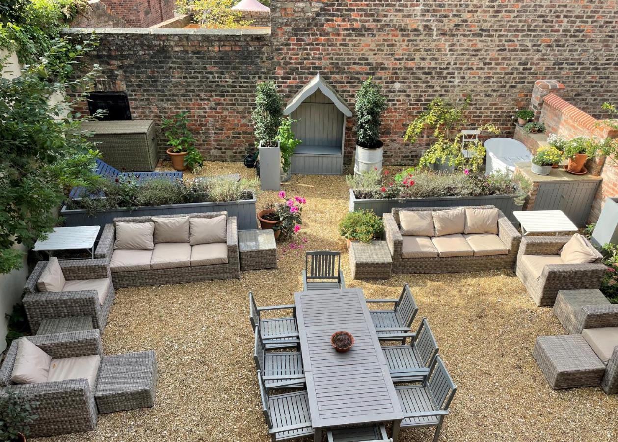 City Centre Luxury Holiday House With Outdoor Bath And Parking York Exterior photo